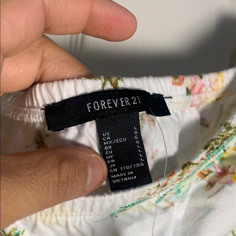 Floral Print Romper - Picture 4 of 6
